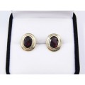 Lovely Pair of 9CT Gold & Oval Garnet Earrings