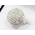 Stunning! 18CT W/Gold Domed Ring with 1.27ctw Diamonds