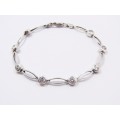 A Stunning Zirconia Tennis Bracelet in Sterling Silver