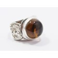A Gorgeous Cabochon Honey Citrine Ring in Sterling Silver.