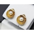 Pair of Lovely Vintage 9CT Gold Shell Design Earrings