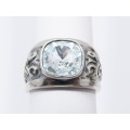 A Lovely Swarovski style gemstone ring i in Sterling Silver