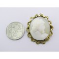 Beautiful Antique Pinchbeck & Carved Cameo Pendant/Brooch