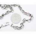 A Lovely Round Link Necklace in Sterling Silver.