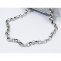 A Lovely Round Link Necklace in Sterling Silver.