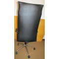 HIGHBACK OFFICE CHAIR WITH ARMS