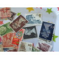 129 X GREAT BRITAIN USED STAMPS OFF PAPER NEAT LOT GOOD VALUE HERE SEE PICS