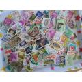 220 X MIXED WORLD STAMPS OFF PAPER NEAT LOT SEE PICS