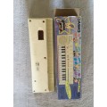 KEYBOARD - CASIO 100 SOUND TONE BANK - NO MANUAL, IN BOX (WORKING CONDITION)