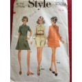 PATTERN STYLE 2530 (VINTAGE ) - JNR/TEENS' AND MRS DRESS IN 2 LENGTHS (SIZE 12)