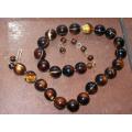 Bnded agate necklace