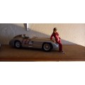 Special Listing The Iceman American Diorama Figurine  Girl at Racing  18