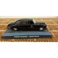 James  Bond Daimler Limousine Die Cast Model on Base in D Case    1/43   Add. Models   Quant Disc.