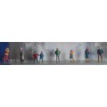 LIFE-LIKE HO SCALE - PEOPLE WALKING (NEW CARDED)