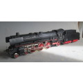 MARKLIN HO SCALE -  #3148 STEAM LOCO & TENDER WITH 4 COACHES (BOXED), SEE FOTOS