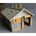 HO SCALE - ENGINE SHED AS PER FOTOS, FOOTPRINT 265 X 135 mm
