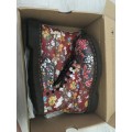 BRAND NEW Floral leather DR MARTENS - SIZE UK7