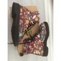 BRAND NEW Floral leather DR MARTENS - SIZE UK7