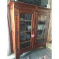 STUNNING CASE WITH LEADGLASS