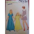 STYLE 3979 GIRLS FORMAL DRESS SIZE 10 YEARS COMPLETE-UNCUT-FACTORY FOLDED
