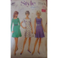 STYLE 2344 DRESS WITH SQUARE NECKLINE SIZE 16  BUST 38` COMPLETE-ZIPLOC BAG STYLE 2344 DRESS WITH SQ