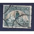 South Africa.1933.Gold Mine, Country name in English or Afrikaans   1½P