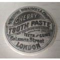 Tooth paste lid