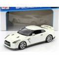 Nissan GT-R  coupe 2009 white-met 1:24 Maisto NEW+boxed  #2094 instant wheels