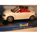 Audi TT Roadster with rem.softtop 1999 1/18 Revell NEW+boxed   #8460 instant wheels