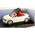 Audi TT Roadster with rem.softtop 1999 1/18 Revell NEW+boxed   #8460 instant wheels