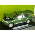 Volkswagen TOUAREG 2002 green 1:18 Welly NEW+boxed  #8621 instant wheels