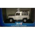 Land Rover Defender SWB 1958 silver 1:18 Revell NEW+boxed  #8803 instant wheels
