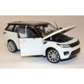 Land Rover RangeRover Sport 2014 white/black 1/24 Welly NEW+boxed  #2189 instant wheels