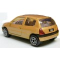 Renault Clio II (phase1/1998) gold 1/43 Bburago NEW+showcased  #5355 instant wheels