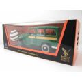 Willys Jeep Stationwagon 1955 green-met 1/18 Rd.Legends-Yat Ming NEW+boxed  #8046 instant wheels