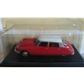 Citroen DS19 1966 red+white roof 1/43 IXO NEWinBlister  #4086 instant wheels