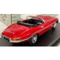 Jaguar `E` Type open convertible 1961 red 1/43 Universal Hobbies NEW+boxed *5977 instant wheels