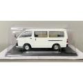 TOYOTA HIACE 1993 Minibus white 1/43 Hachette/Sparkmodel NEWinBlister *5999 instant wheels