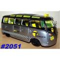 Volkswagen T1 Samba Bus musical Taxi 1/24 Maisto NEW+boxed  #2051 instant wheels