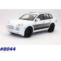 Porsche Cayenne Turbo 2002 Sports Cup Team white 1/18 Welly NEW #8044 instant wheels