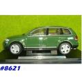 Volkswagen TOUAREG 2002 green 1:18 Welly NEW+boxed  #8621 instant wheels