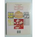 Cake Decorating and Sugarcraft: More than 50 Designs with Step by Step Instructions - Sylvia Coward