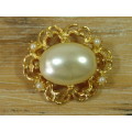 Crazy R1 start - Gold and Pearl costume jewellery Brooch