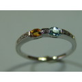 Vintage Multi coloured Sapphire and Cubic Zirconias Ring, set in Sterling Silver - 1,8g
