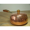 Hammered thick copper pot with lid, 17cm diam, vintage