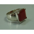 Heavy 925 Silver Ring, set with a large square Agate, 8.2grams