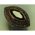 Excuisite 925 Silver and Gilded silver dress Ring, set with violet and clear stones, 12.7g