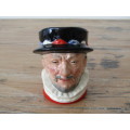 Royal Doulton character Toby Jug "Beefeater" D6233 - 1946, 8cm tall, excellent condition