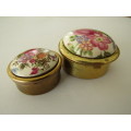 Lot of two small vintage round brass and enamel Pill Boxes with Liners, 3cm and 3.5cm