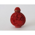Chinese carved Cinnabar Lacquer Snuff Bottle, 6cm tall